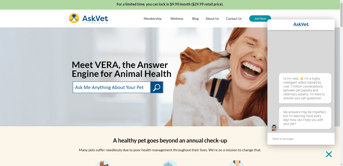 On the AskVet website, a chatbot named Vera appears when you click on the button in the bottom-right corner. This “vetbot” claims to have been “trained by over 1 million conversations between pet parents and veterinary experts”.