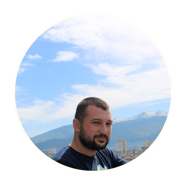 velizar-bishurov-headshot.png