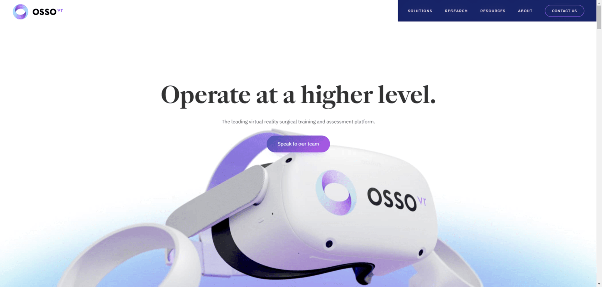 The home page for Osso VR. We see a VR headset with the company name on it. The text above it reads; “Operate at a higher level. The leading virtual reality surgical training and assessment platform.”