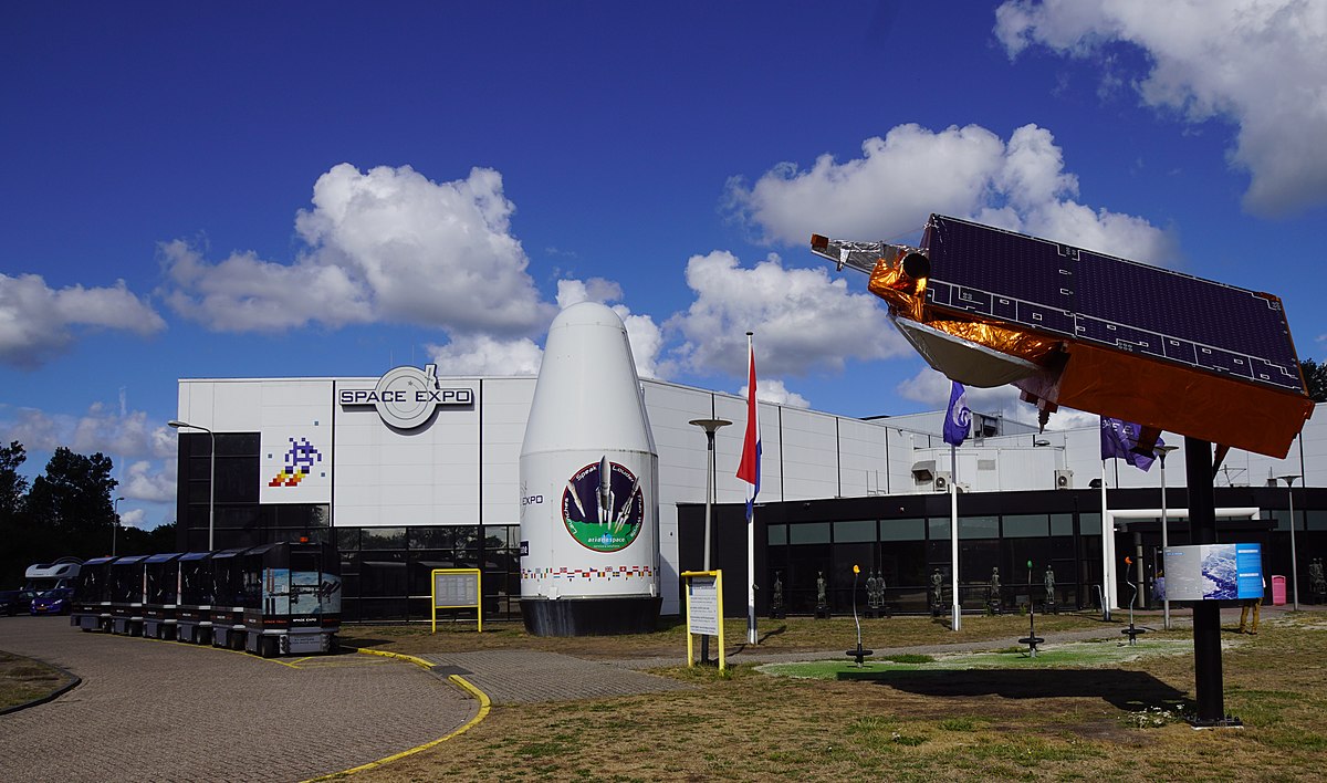 1200px-Space_Expo_(Noordwijk)_20180811